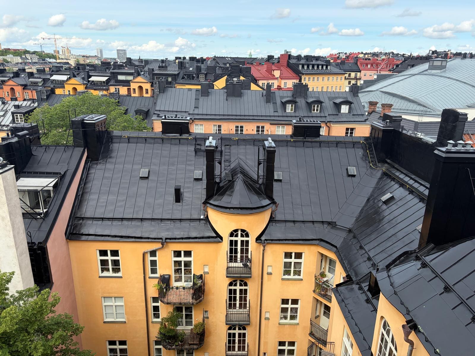 Efter takmålning på stadstak